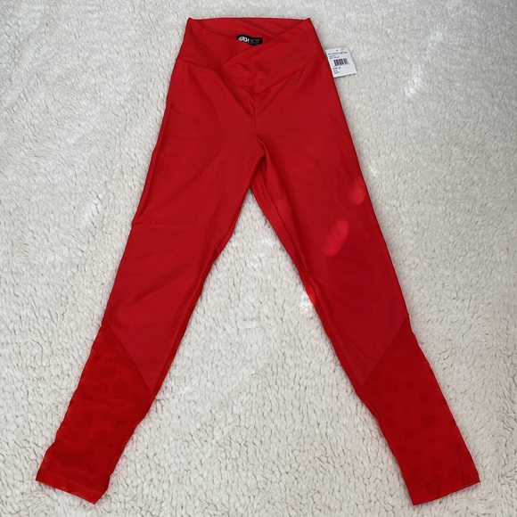 Beach Riot Beach Leggings in Red Heart - Picture 3 of 10